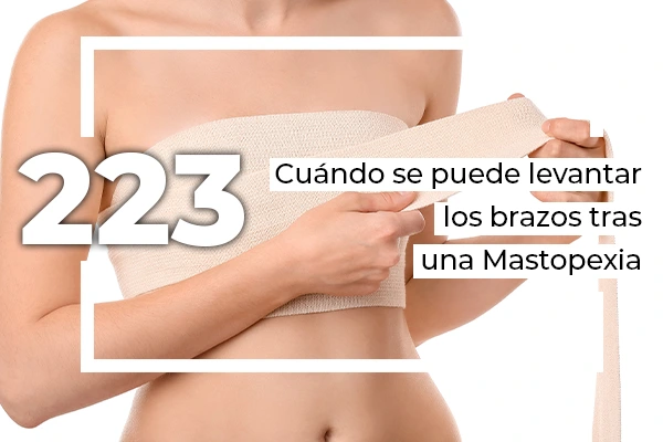 levantar los brazos después de una mastopexia
